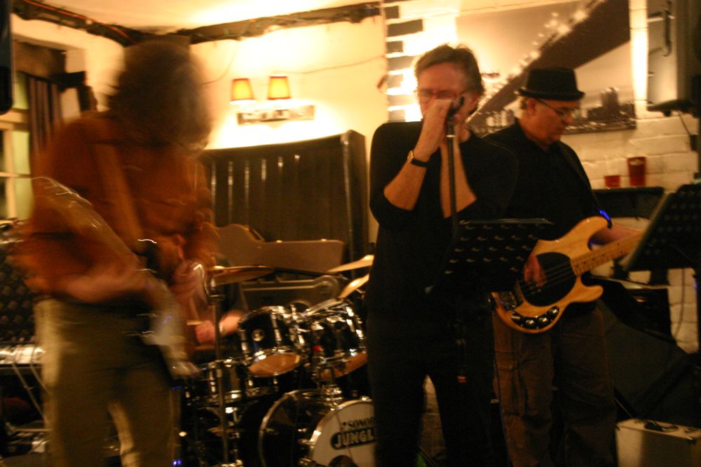 Live music at The Rose & Crown